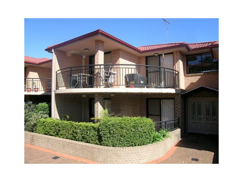 31/49 DOBSON CRESCENT, Baulkham Hills NSW 2153