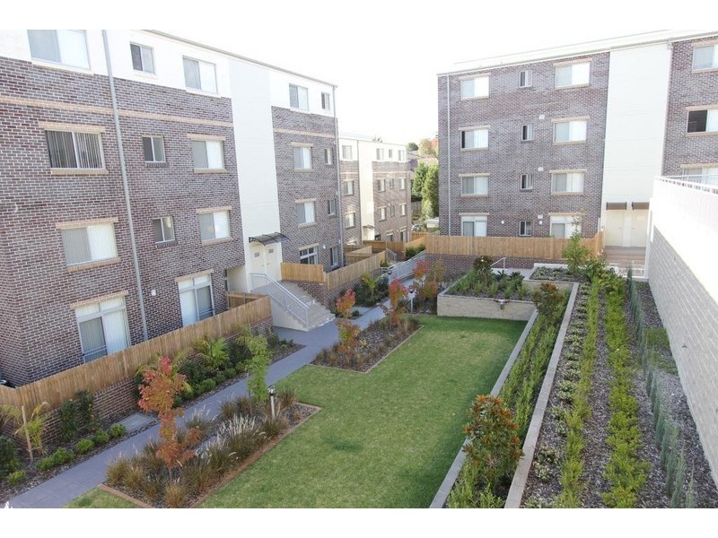 8/23-35  Crane Road, Castle Hill NSW 2154