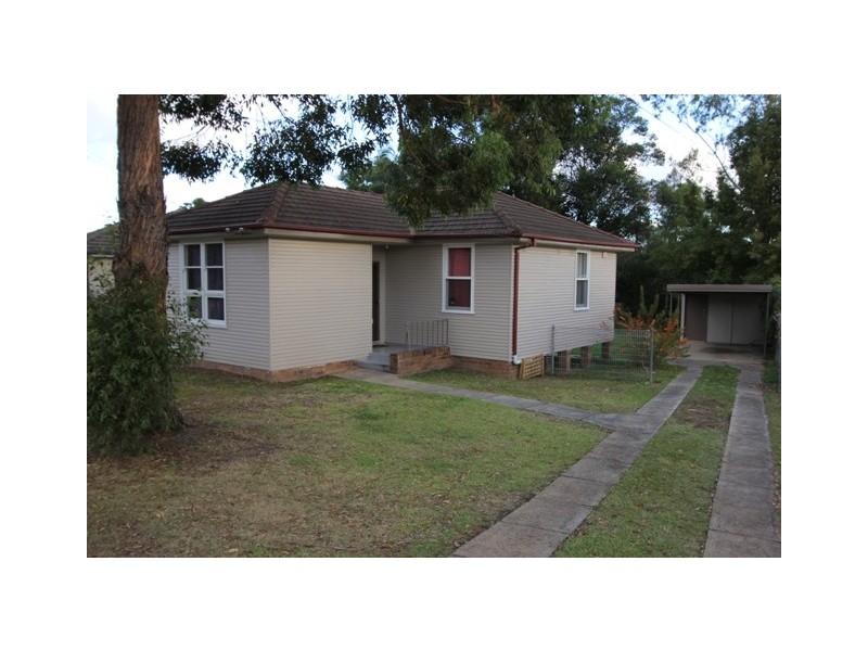 8 Ibis Road, Lalor Park NSW 2147