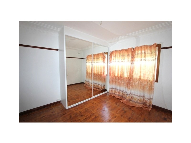 13 Moir Avenue, Northmead NSW 2152