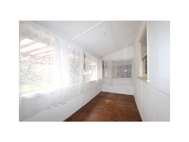 13 Moir Avenue, Northmead NSW 2152