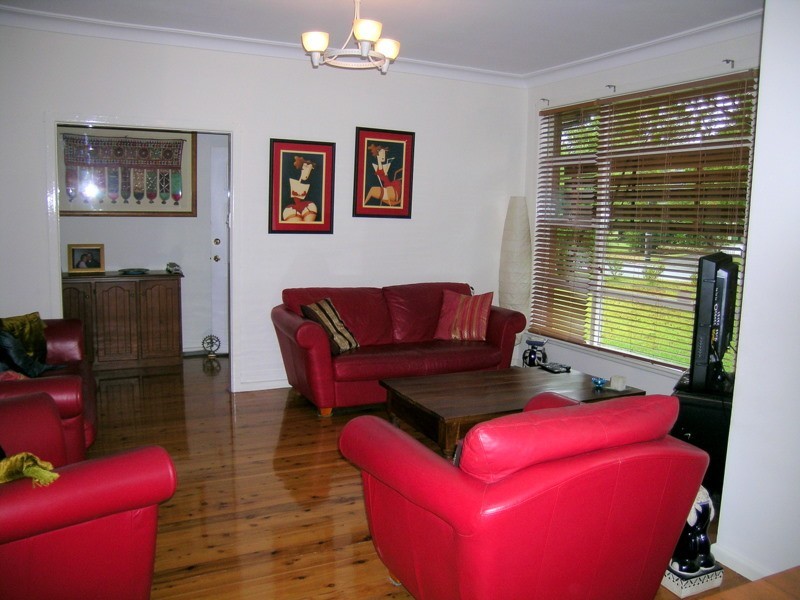 17 Yarrabee Road, Northmead NSW 2152