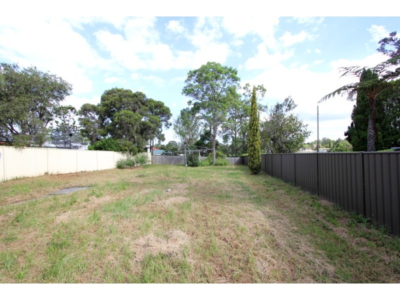 8 Allen Road, Blacktown NSW 2148