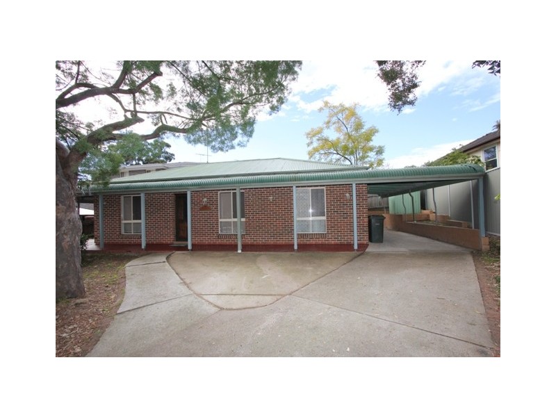 2B Glenn Avenue, Northmead NSW 2152