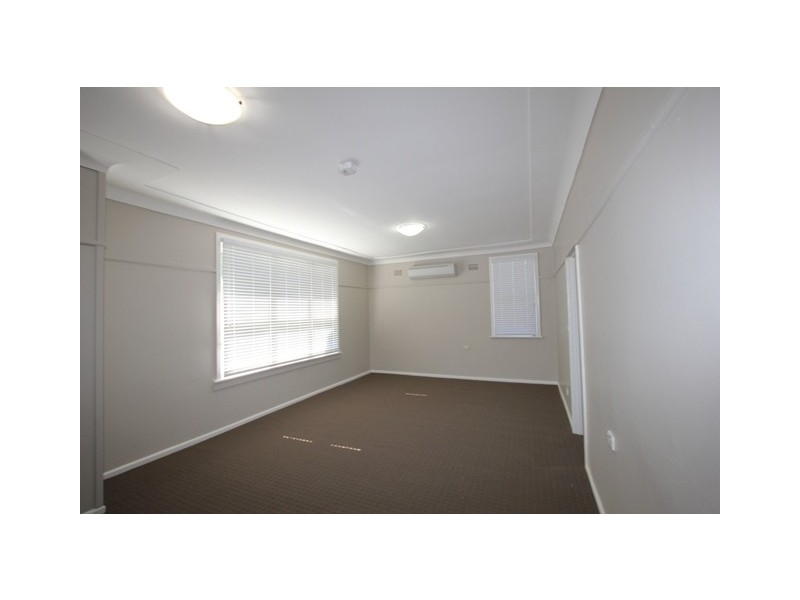 16 Hayes Road, Seven Hills NSW 2147