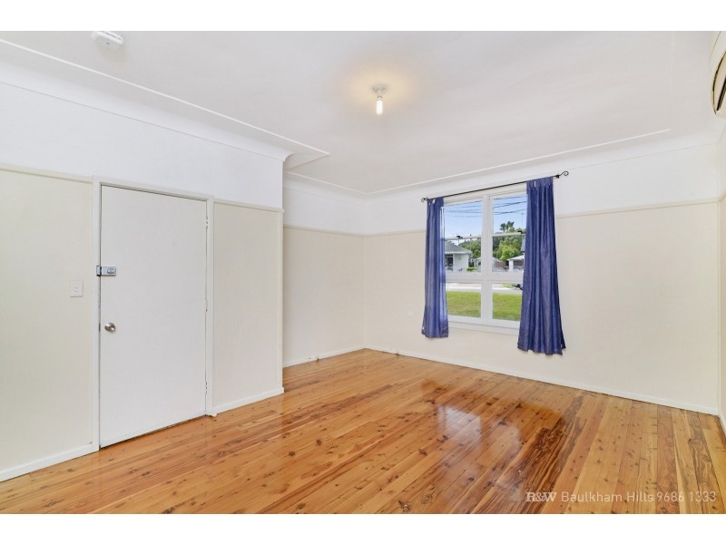 8 Ibis Road, Lalor Park NSW 2147