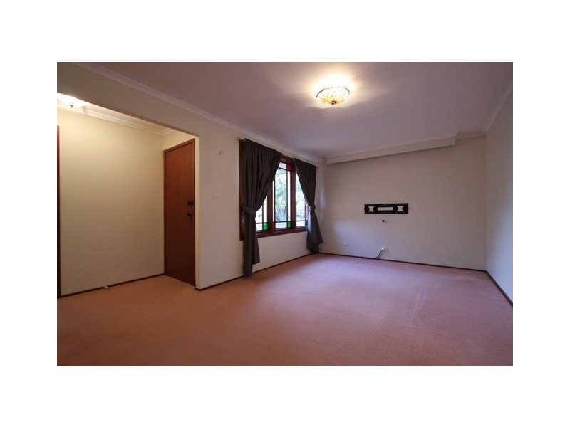 9 Clinton Street, Quakers Hill NSW 2763