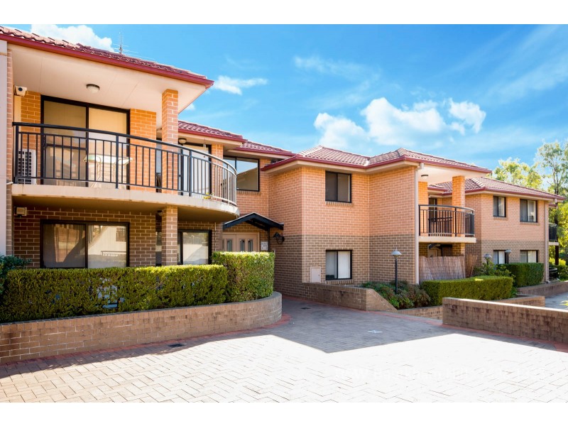 35/49 Dobson Crescent, Baulkham Hills NSW 2153