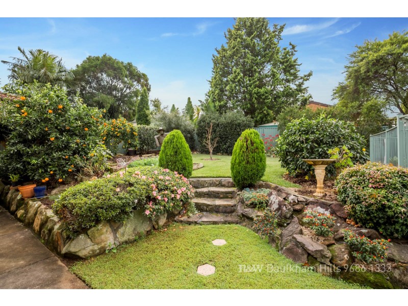 9 Crestwood Drive, Baulkham Hills NSW 2153