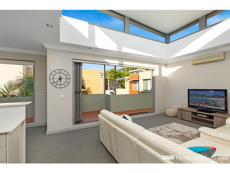 19/22-24A Parkside Lane, Westmead NSW 2145