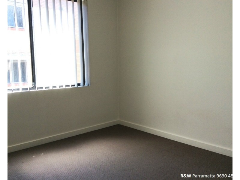 28/5-11 Howard Avenue, Northmead NSW 2152