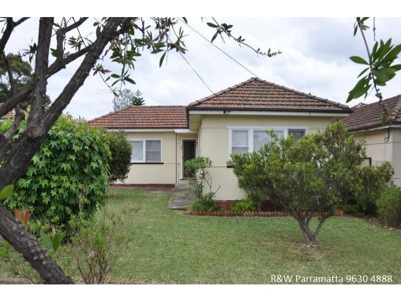 400 Blaxcell Street, South Granville NSW 2142