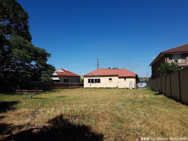 8 Campbell Hill Road, Guildford NSW 2161