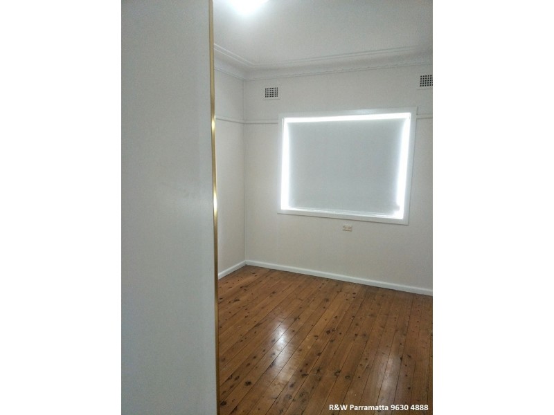 27 Derbyshire Avenue, Toongabbie NSW 2146