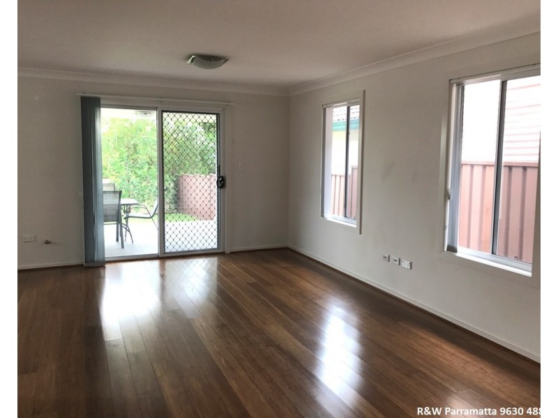 5A Gloucester Ave, Merrylands NSW 2160