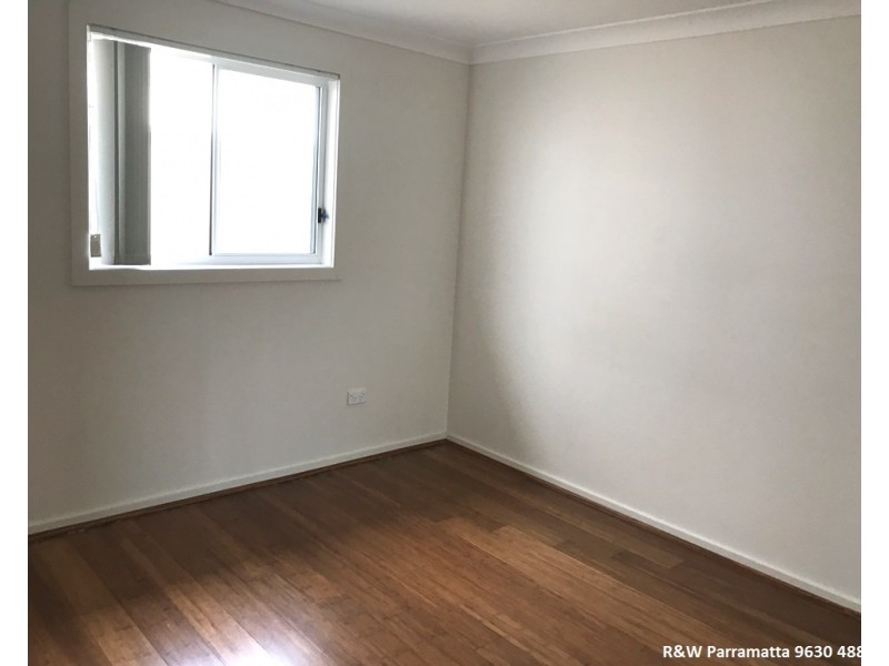 5A Gloucester Ave, Merrylands NSW 2160