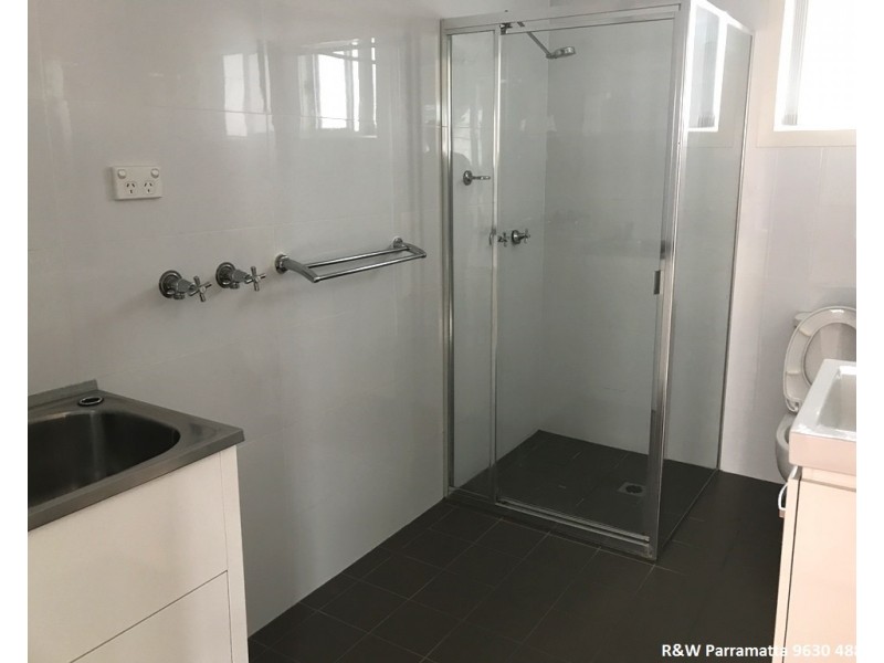 5A Gloucester Ave, Merrylands NSW 2160