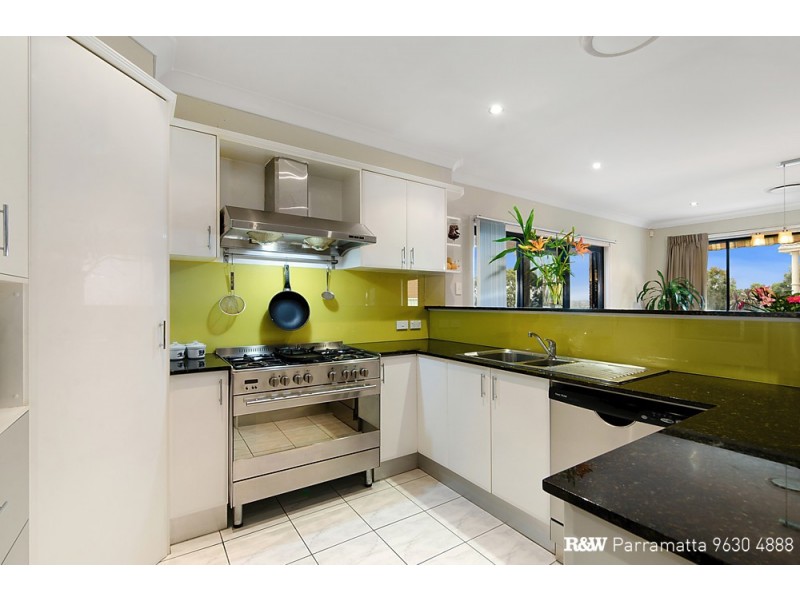 8 Mangalore Drive, Winston Hills NSW 2153