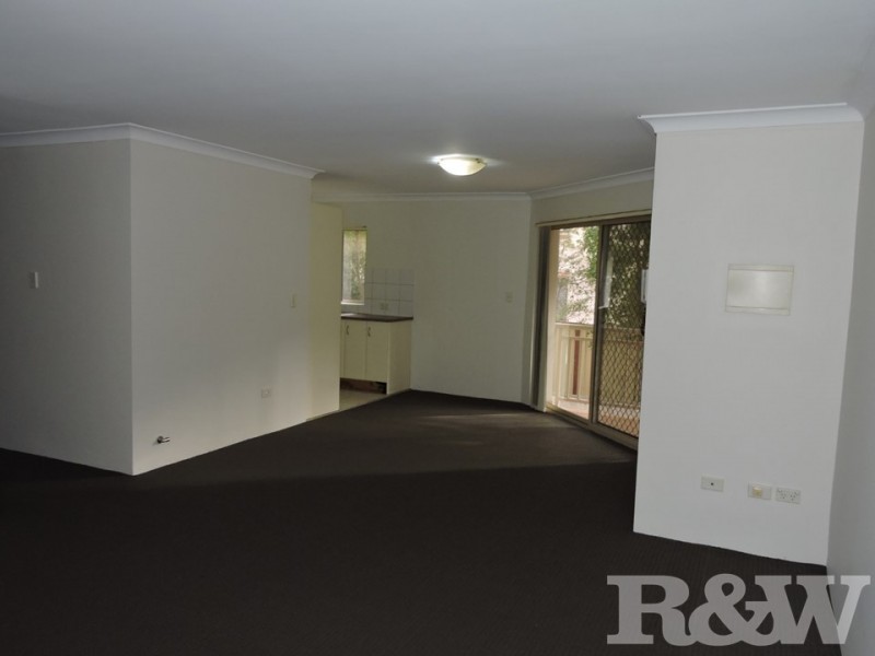 2/30 Memorial Avenue, Merrylands NSW 2160