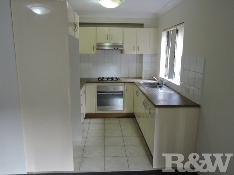 2/30 Memorial Avenue, Merrylands NSW 2160