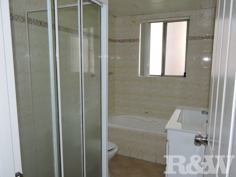 2/30 Memorial Avenue, Merrylands NSW 2160