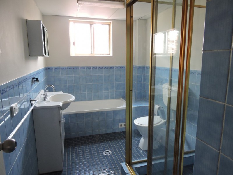 2/8-10 Queens Road, Westmead NSW 2145