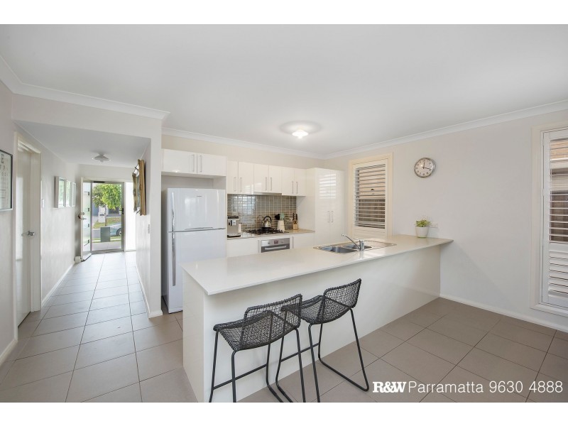 11 Hargrave Avenue, Middleton Grange NSW 2171