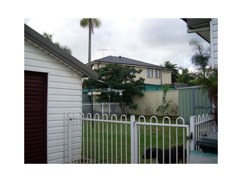 77 Warren Street, Woodpark NSW 2164