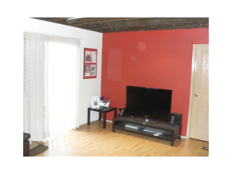 77 Warren Street, Woodpark NSW 2164