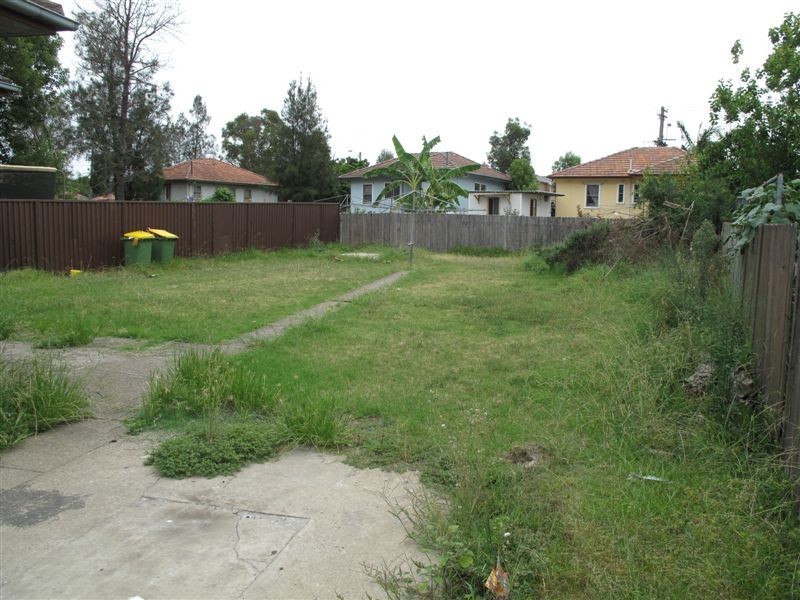 20 Laverack Crescent, South Granville NSW 2142