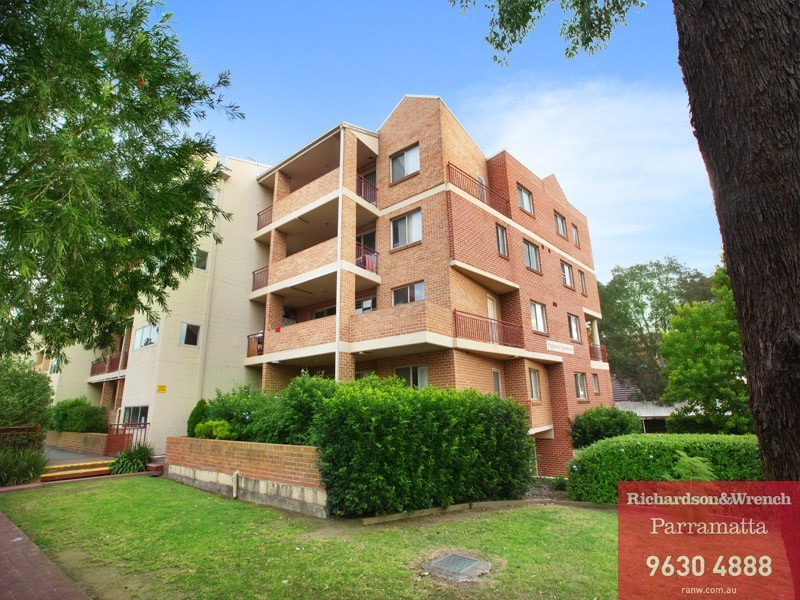 24/4 Fourth Avenue, Blacktown NSW 2148