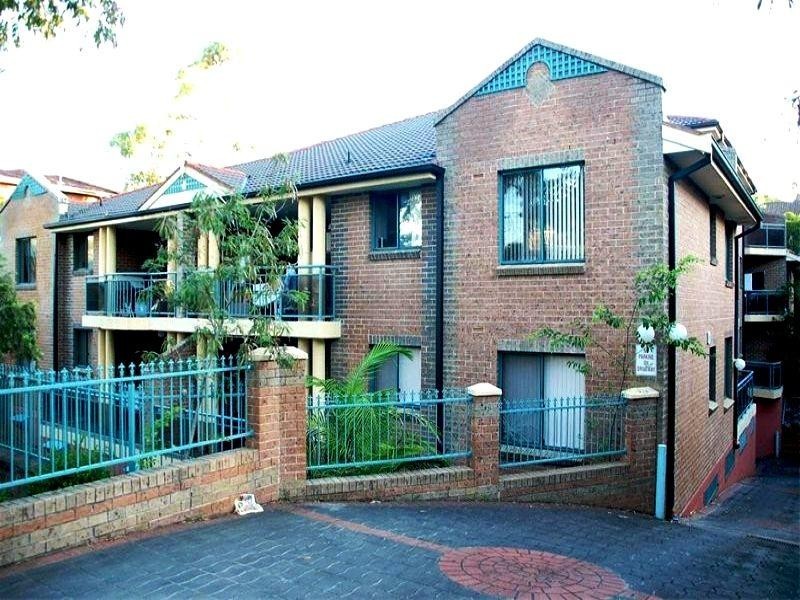 12/6-8 Paton Street, Merrylands NSW 2160