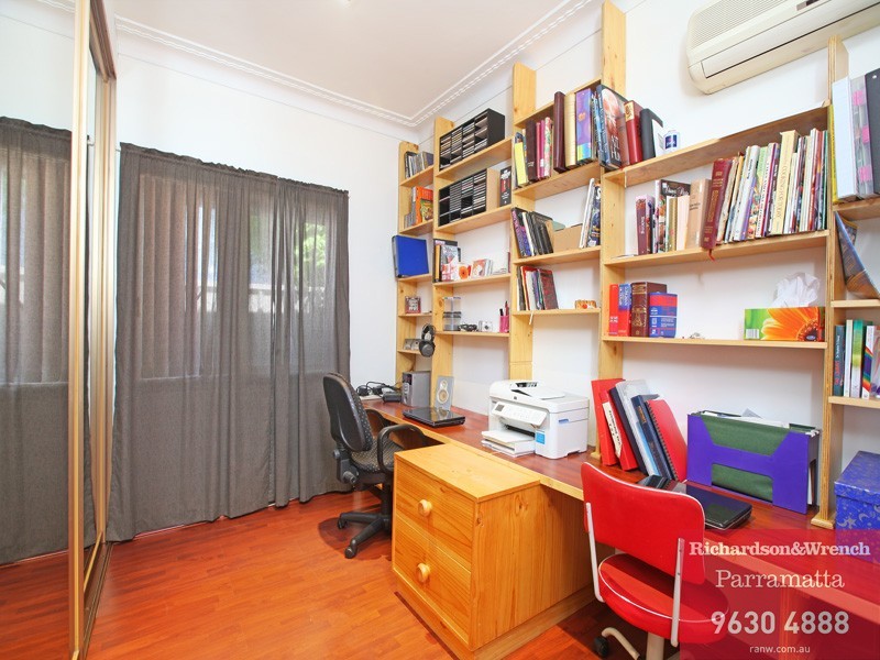 8 Currong Street, South Wentworthville NSW 2145
