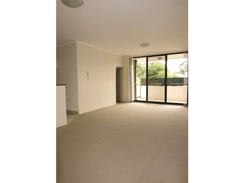 8/11-15 Dixon Street, Parramatta NSW 2150