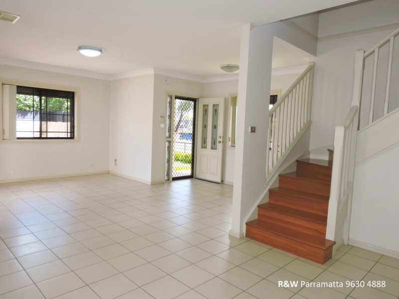 10 Hollywood Street, South Wentworthville NSW 2145