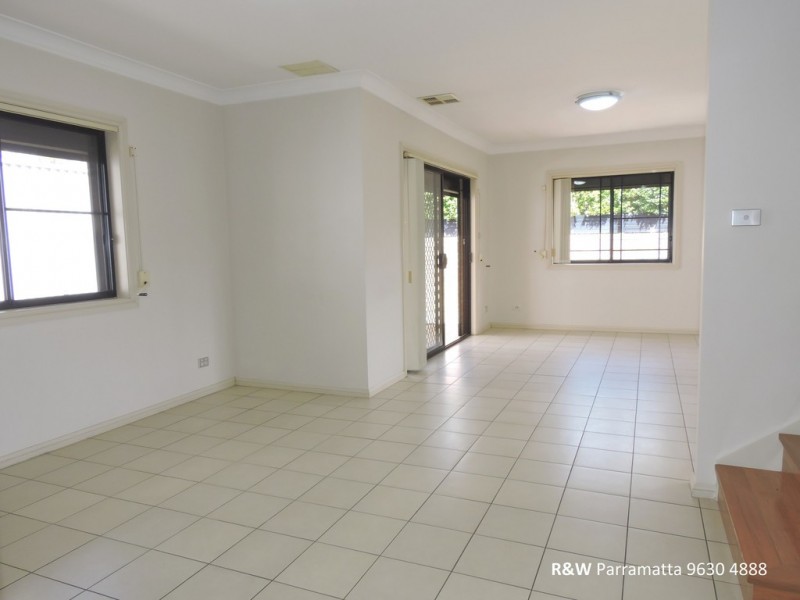 10 Hollywood Street, South Wentworthville NSW 2145