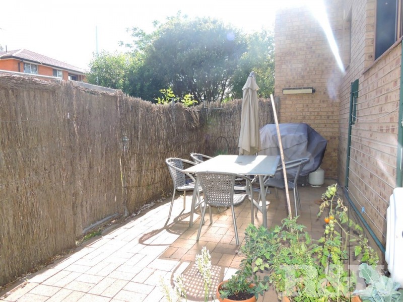 2/75 Weston Street, Harris Park NSW 2150