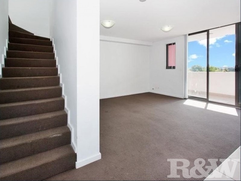 6/142 Woodville Road, Merrylands NSW 2160