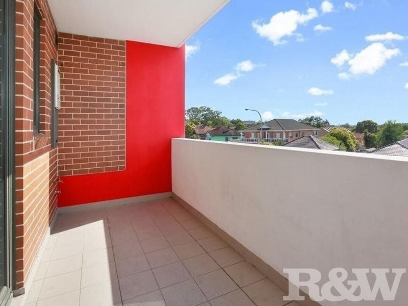 6/142 Woodville Road, Merrylands NSW 2160