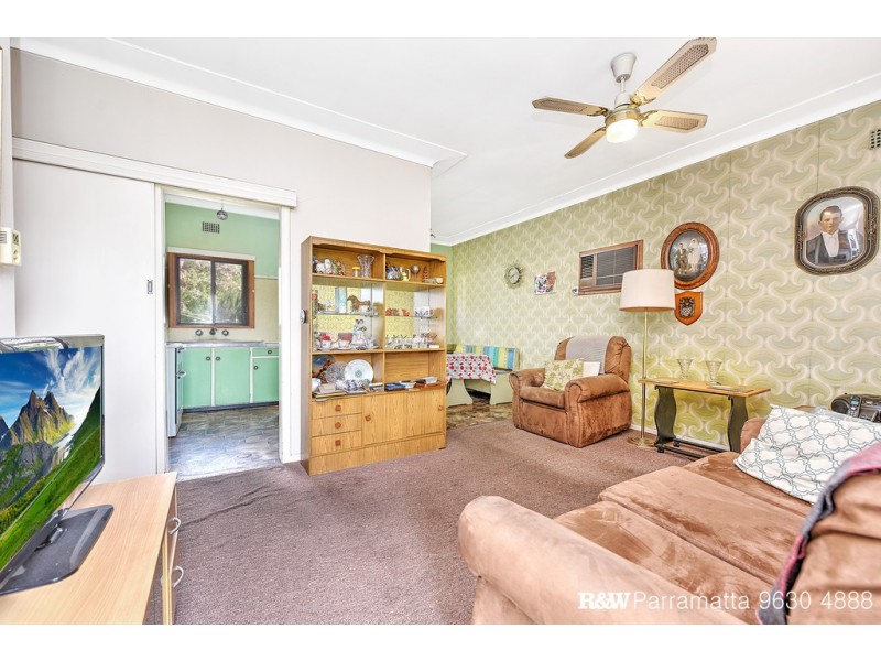 30 Mandoon Road, Girraween NSW 2145