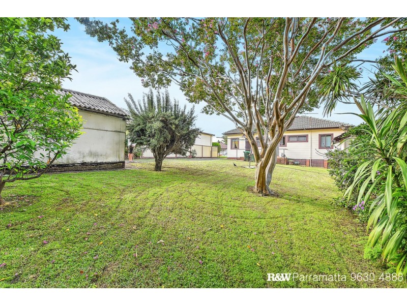 30 Mandoon Road, Girraween NSW 2145