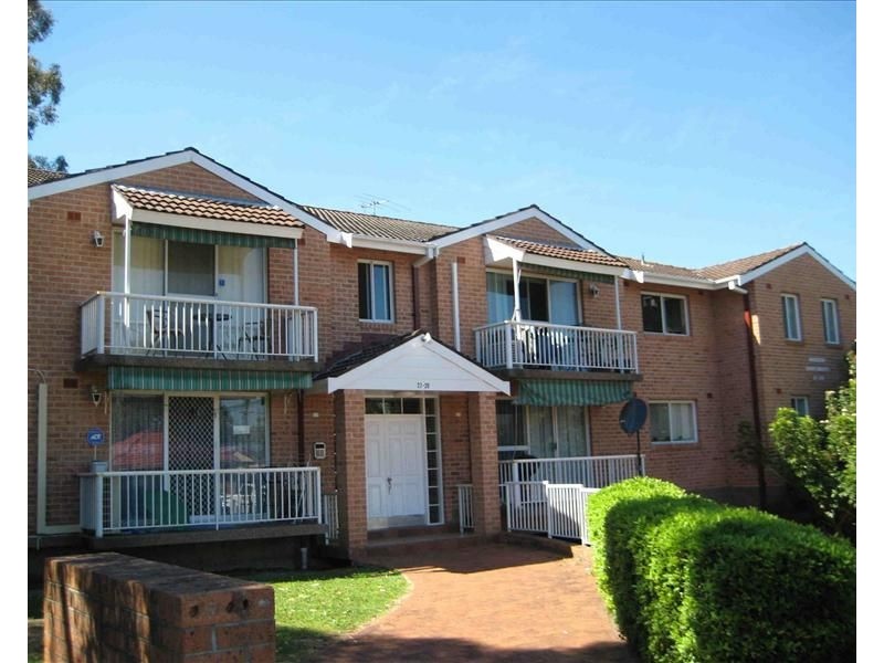 8/27-29 Windsor Rd, Merrylands NSW 2160