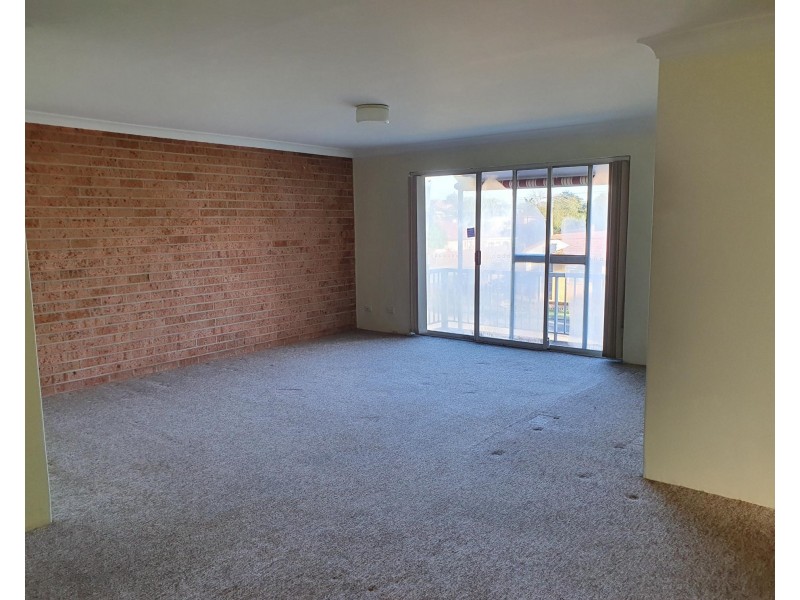 8/27-29 Windsor Rd, Merrylands NSW 2160