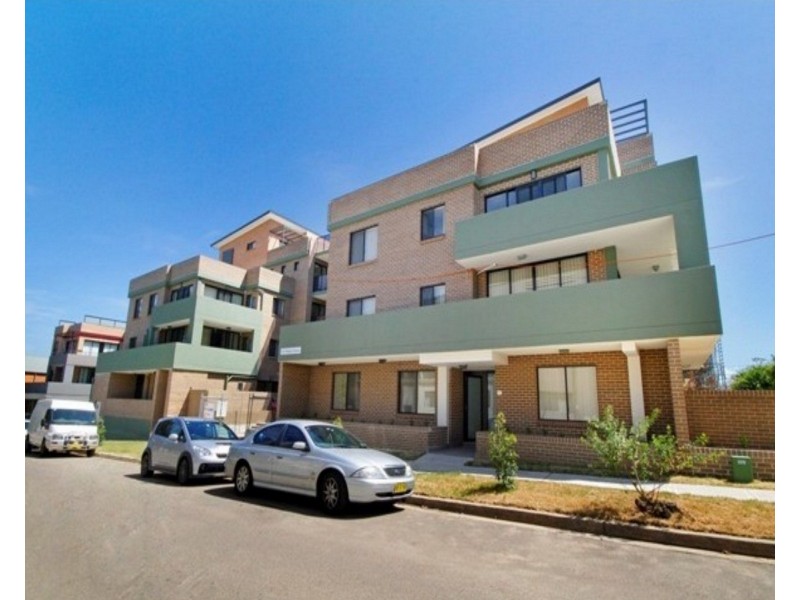 10/5-11 Howard Avenue, Northmead NSW 2152