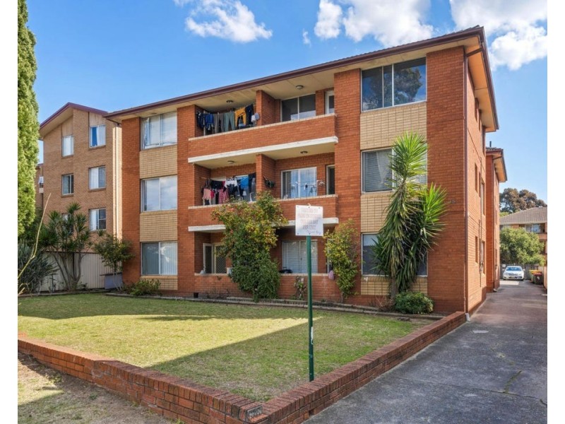 9/15 Station Street West, Harris Park NSW 2150