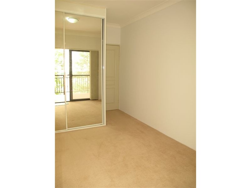 8/1-3 Virginia Street, Rosehill NSW 2142
