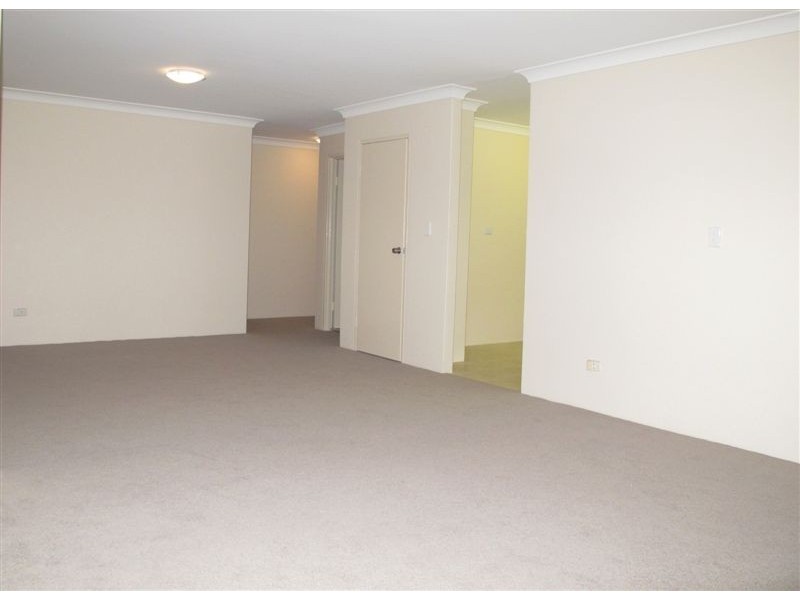 11/2-8 Bailey Street, Westmead NSW 2145