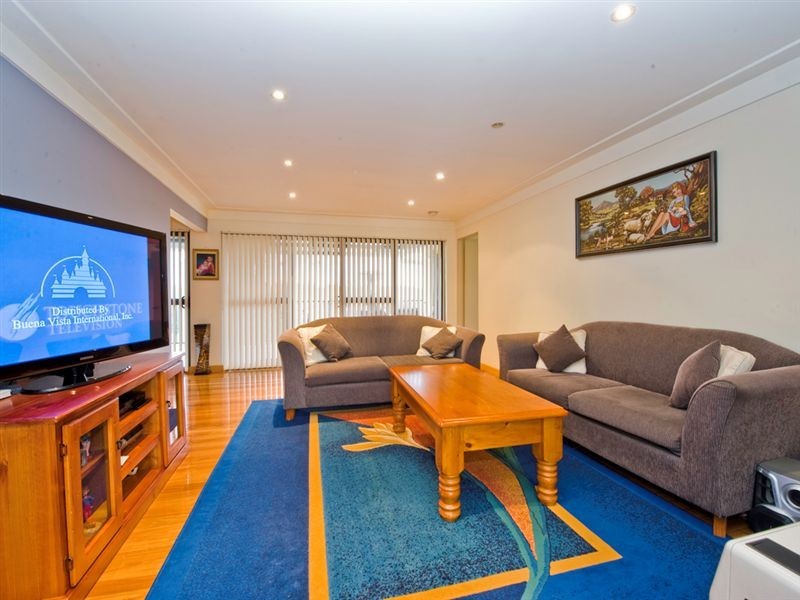 13 Buckland Road, Casula NSW 2170