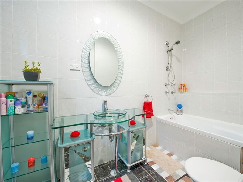 13 Buckland Road, Casula NSW 2170