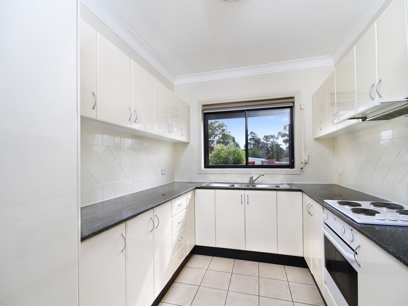 10 Hollywood Street, South Wentworthville NSW 2145